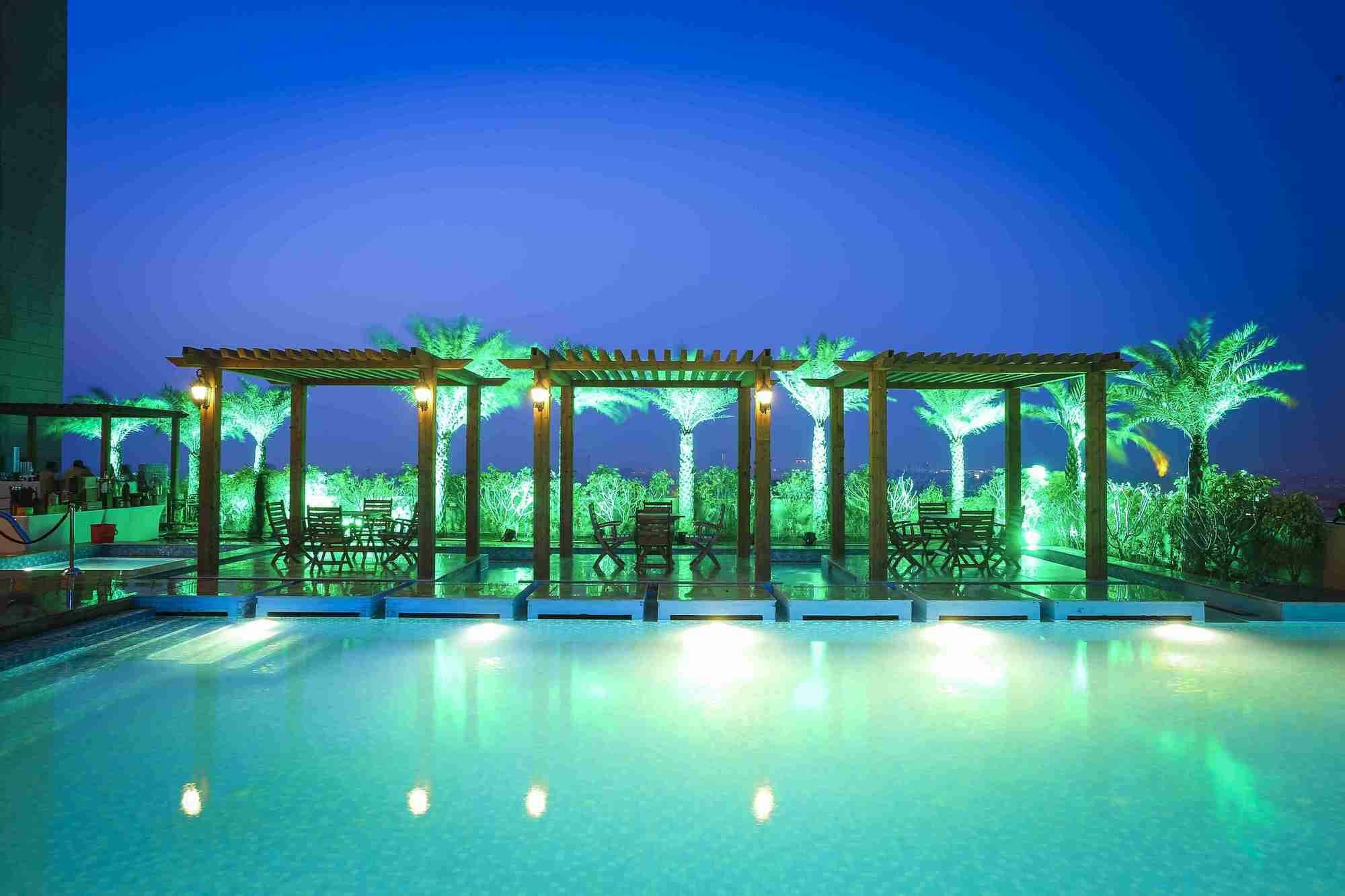 Seven Seas Hotel Delhi  Exteriör bild